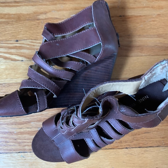 Nine West Leather Sandals with wedge heel. 🌺 - Picture 4 of 8